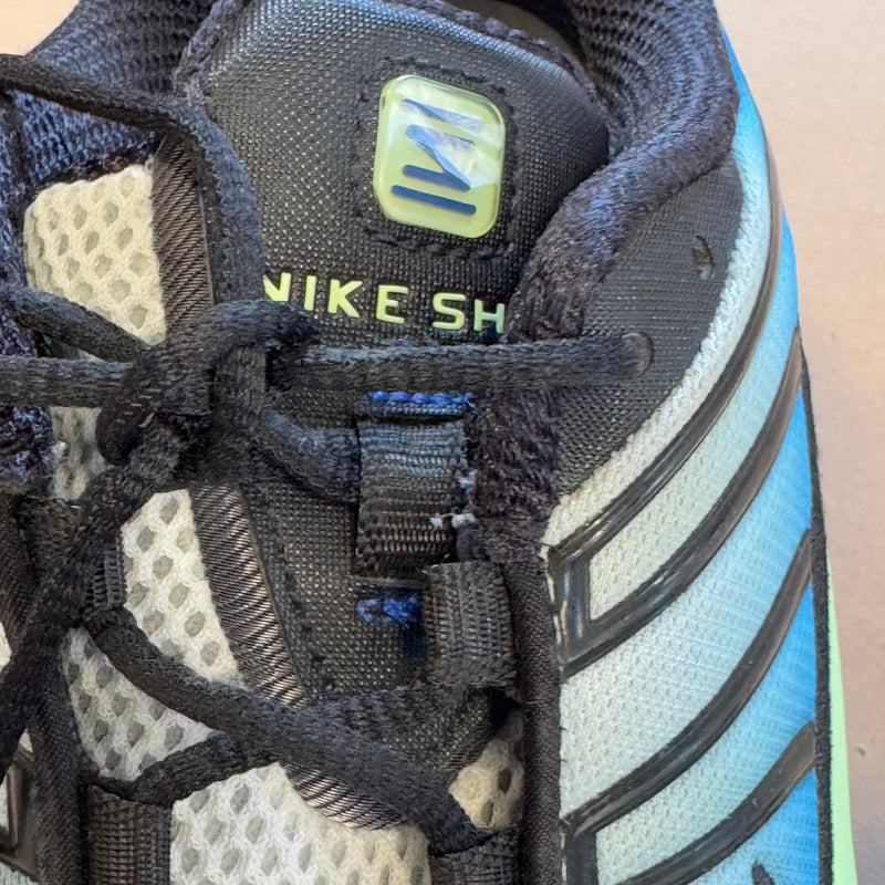 Detailansicht: Sourced limited accessories and clothes Nike Shox TL Vapor Green Racer Blue – Logo, Nähte oder Material