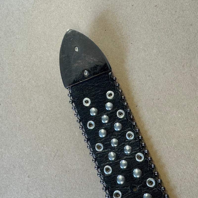 Detailansicht: Sourced limited accessories and clothes Y2K belt rhinestones – Logo, Nähte oder Material