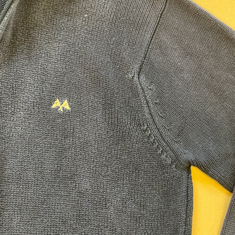 Detailansicht: Sourced limited accessories and clothes Thomas Burberry knitted zip-up – Logo, Nähte oder Material