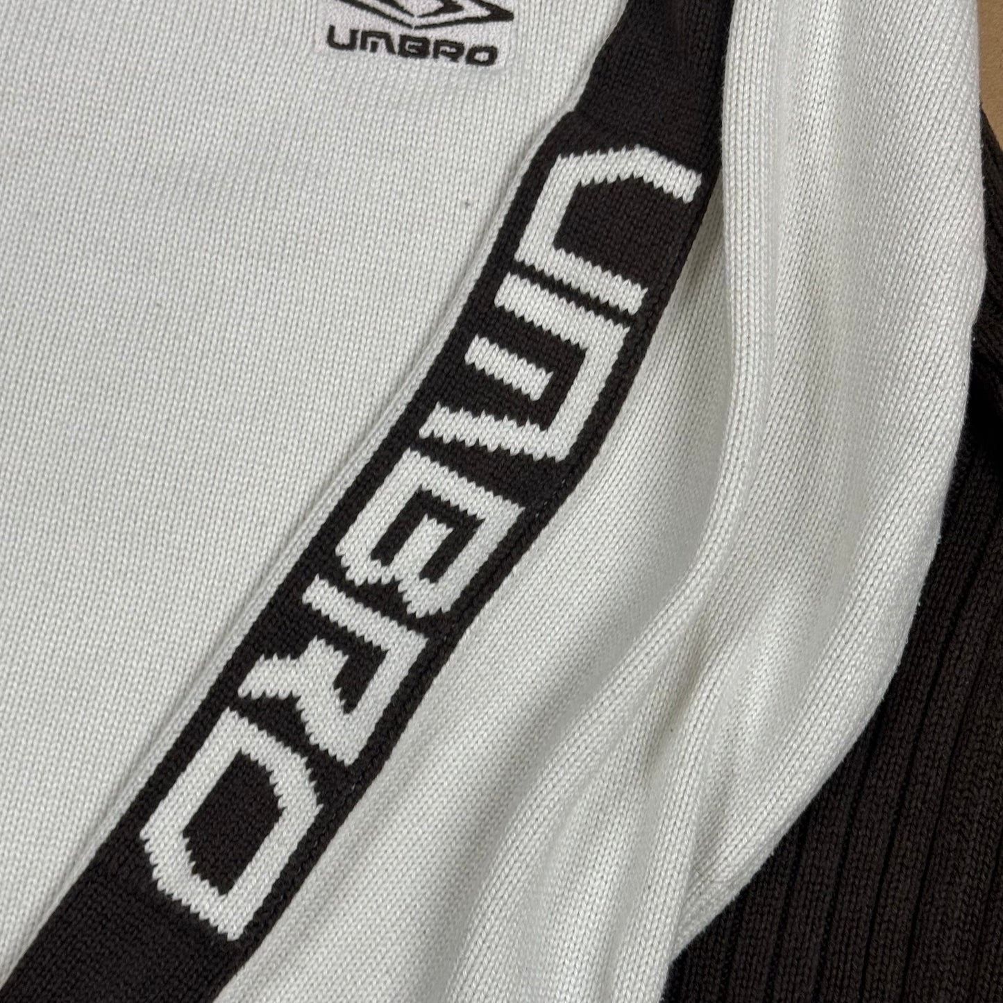 Umbro knitted white sweatshirt