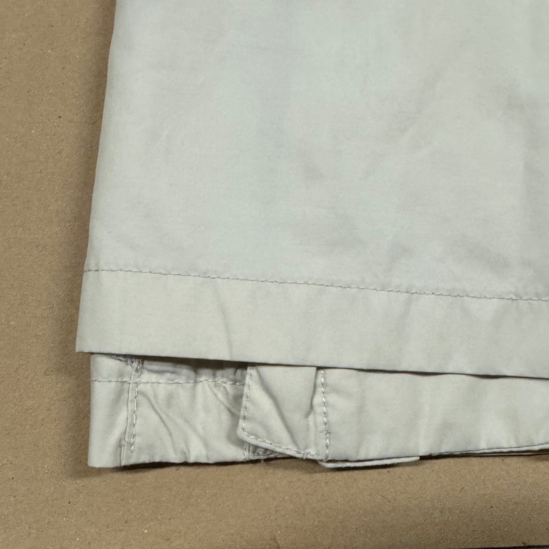 Detailansicht: Sourced limited accessories and clothes Burberry vintage raincoat, L – Logo, Nähte oder Material