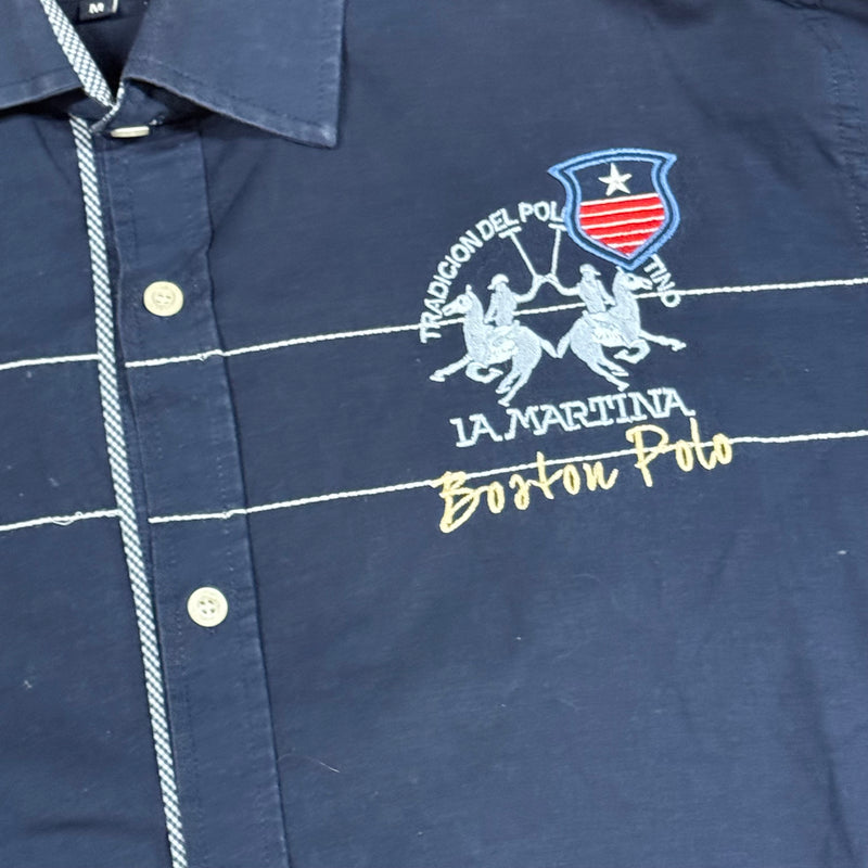 Detailansicht: Sourced limited accessories and clothes La Martina Polo Boston Team shirt – Logo, Nähte oder Material