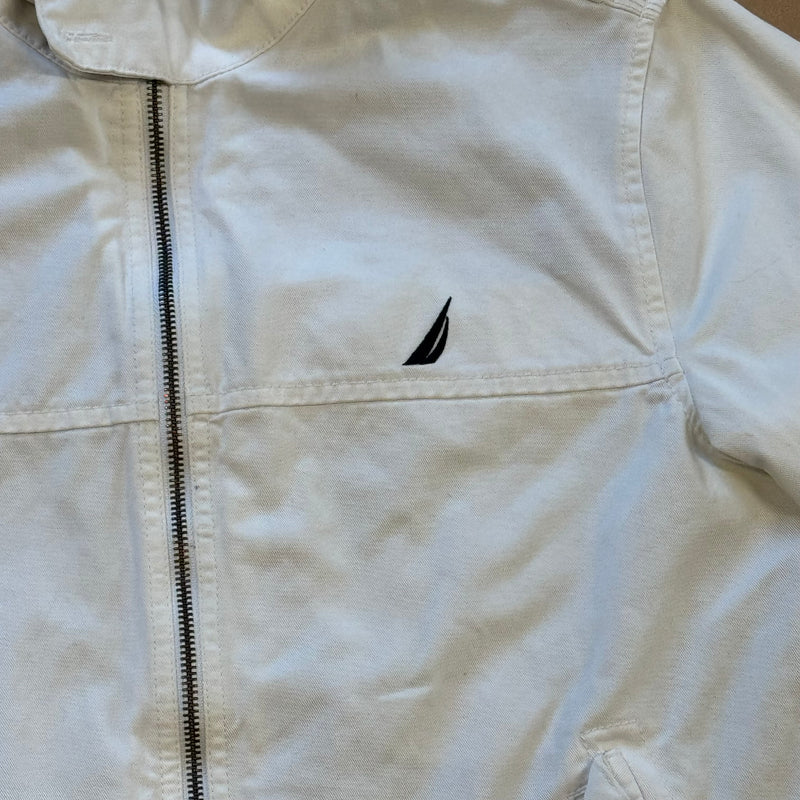 Detailansicht: Sourced limited accessories and clothes Nautica jacket – Logo, Nähte oder Material