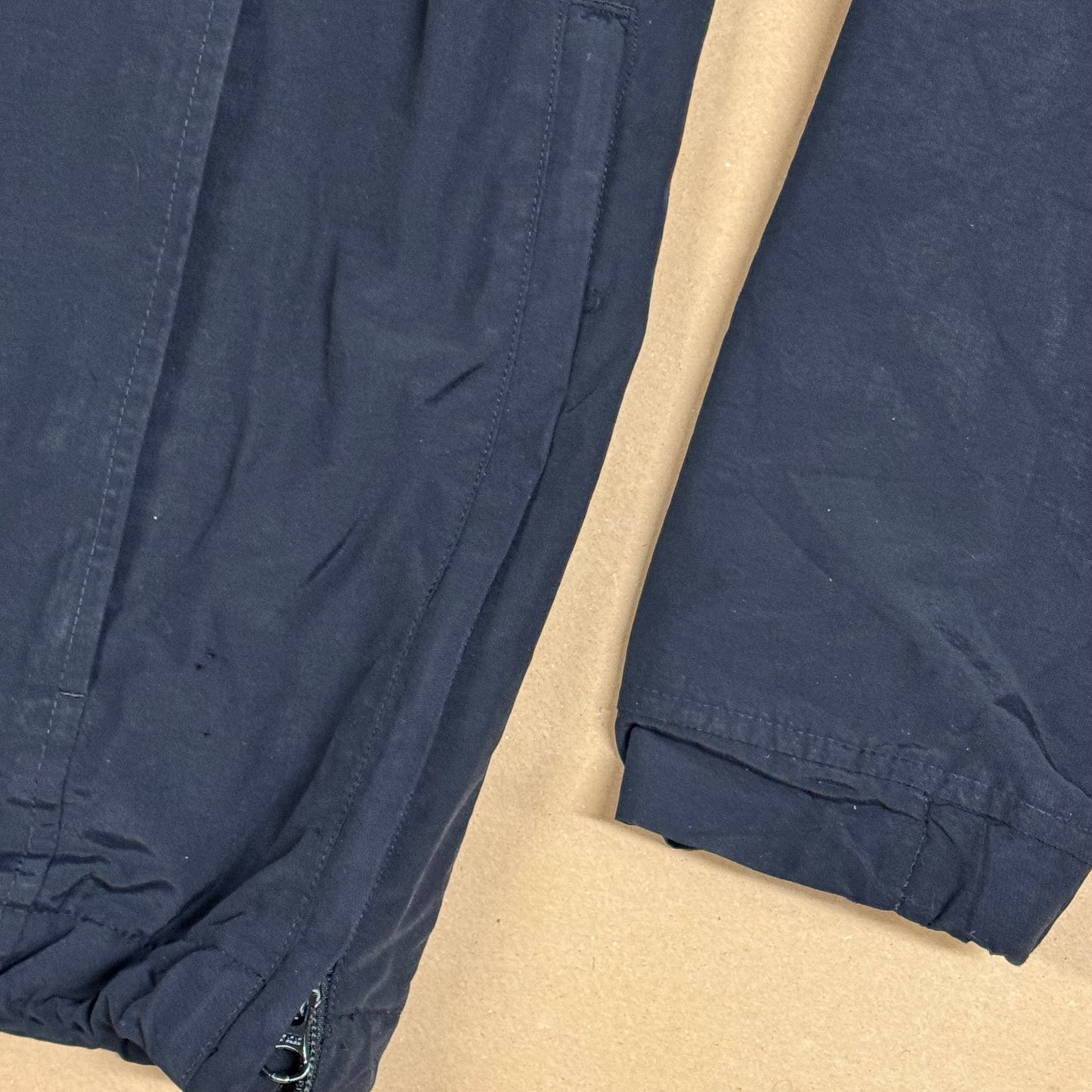 Carhartt windbreaker black