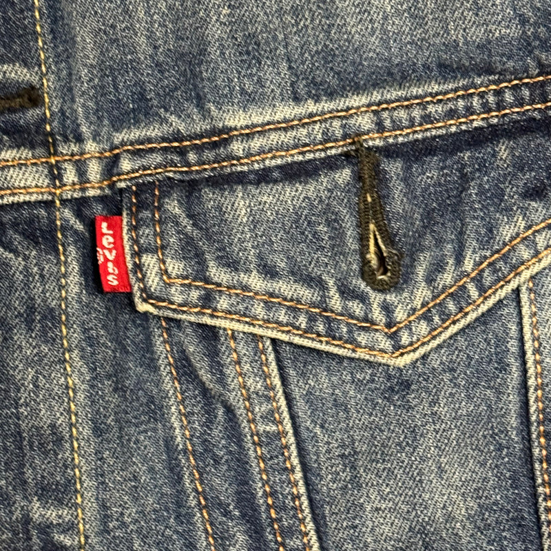 Detailansicht: Sourced limited accessories and clothes Levi Strauss & Co. denim jeans jacket – Logo, Nähte oder Material