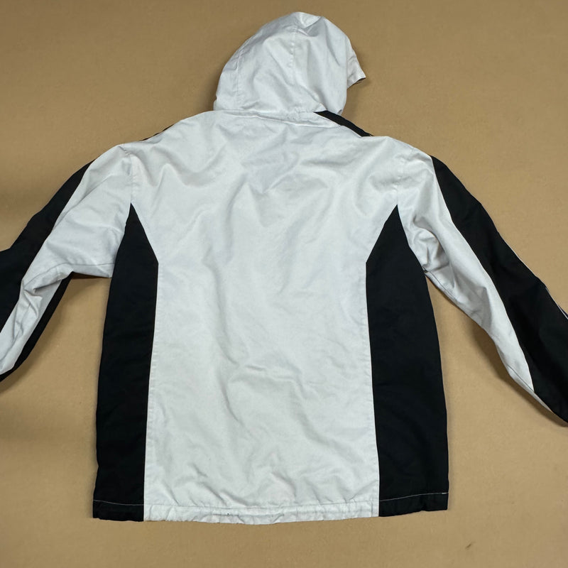 Detailansicht: Sourced limited accessories and clothes Umbro vintage rain-protective hoodie – Logo, Nähte oder Material