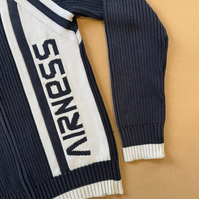 Detailansicht: Sourced limited accessories and clothes Airness vintage knitted zip-up – Logo, Nähte oder Material
