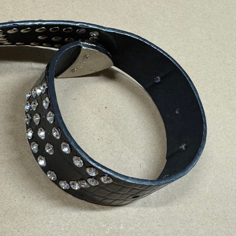 Detailansicht: Sourced limited accessories and clothes Vintage-style Y2K rhinestone belt – Logo, Nähte oder Material