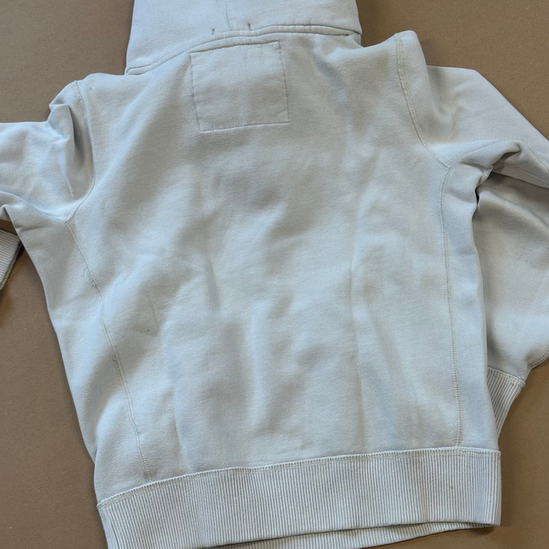 Detailansicht: Sourced limited accessories and clothes Abercrombie and Fitch white hoodie – Logo, Nähte oder Material