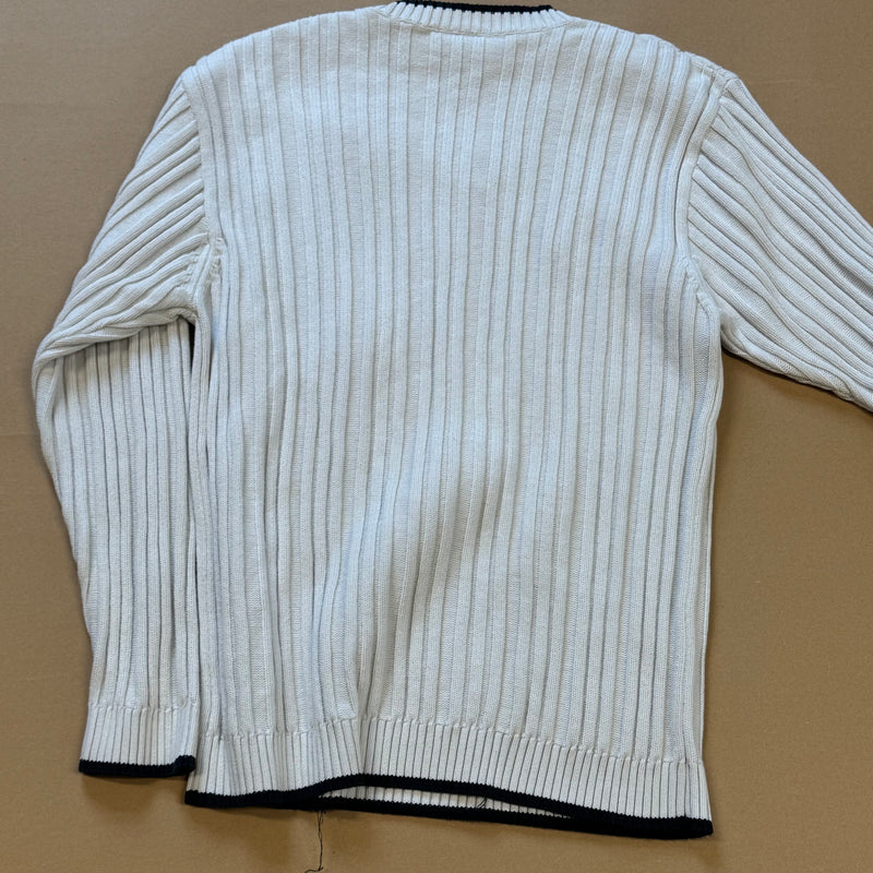 Detailansicht: Sourced limited accessories and clothes Vintage style Airness knitted sweatshirt – Logo, Nähte oder Material