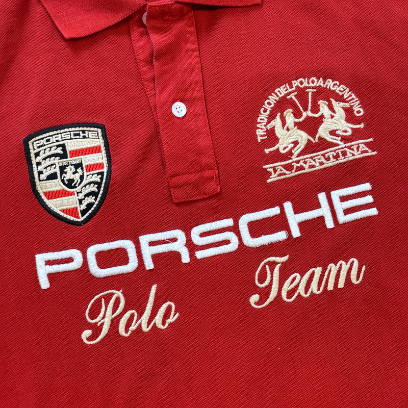 Detailansicht: Sourced limited accessories and clothes La Martina Porsche Stuttgart poloshirt – Logo, Nähte oder Material