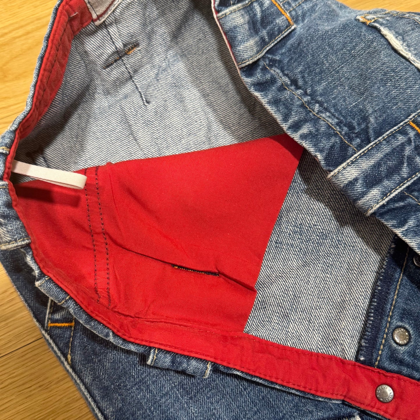 Armani 25 vintage baggy denim cargo jeans