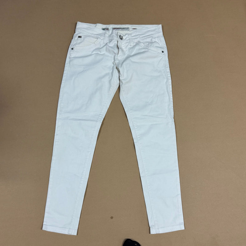 Detailansicht: Sourced limited accessories and clothes Miss Sixty white designer jeans – Logo, Nähte oder Material