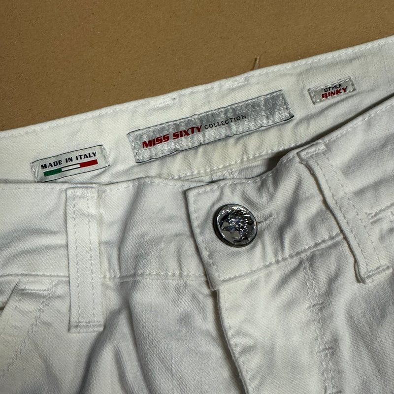 Detailansicht: Sourced limited accessories and clothes Miss Sixty white designer jeans – Logo, Nähte oder Material