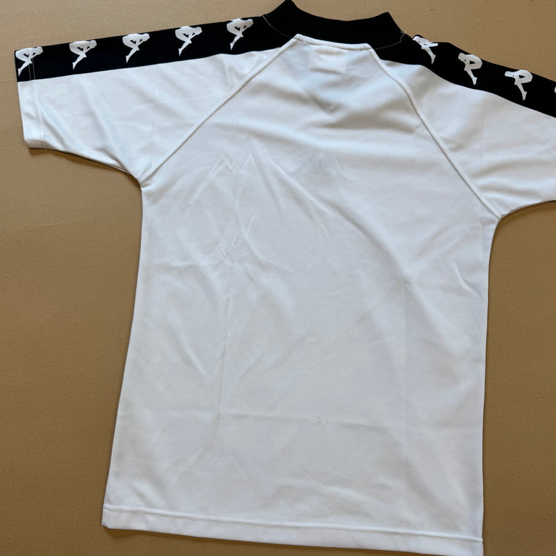 Detailansicht: Sourced limited accessories and clothes Vintage Kappa sportswear t-shirt – Logo, Nähte oder Material