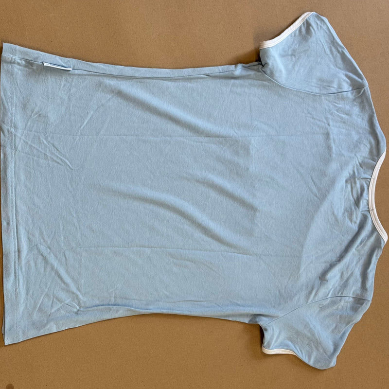 Detailansicht: Sourced limited accessories and clothes Vintage style skyblue Airness women’s t-shirt – Logo, Nähte oder Material