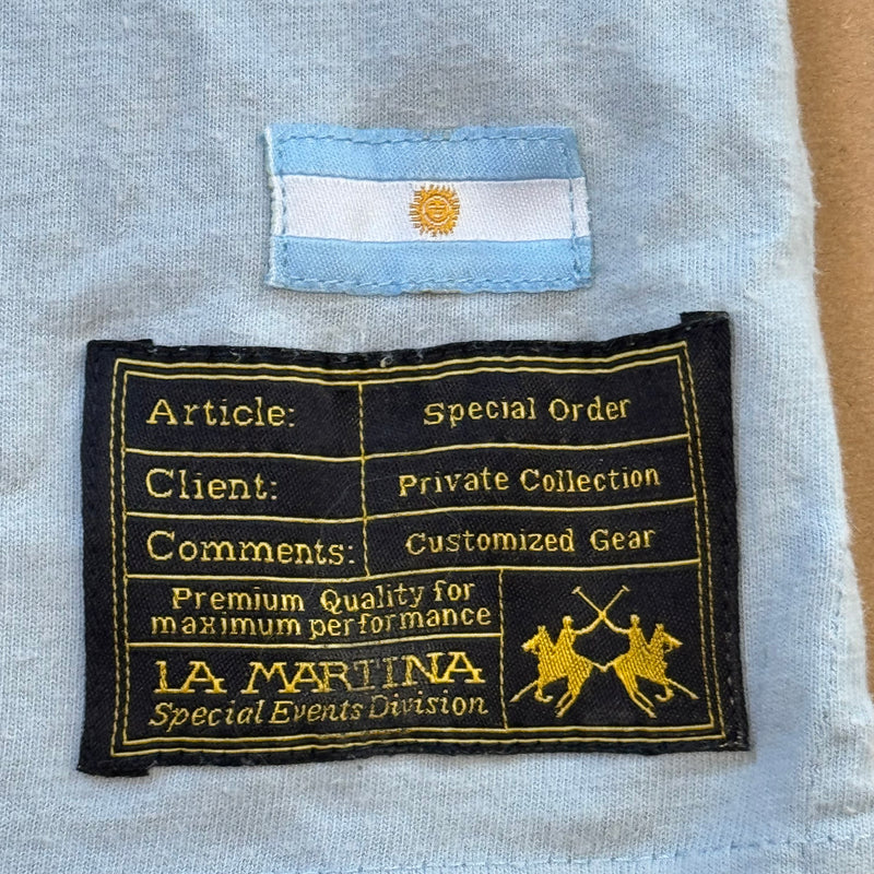 Detailansicht: Sourced limited accessories and clothes La Martina Argentina sky blue poloshirt – Logo, Nähte oder Material