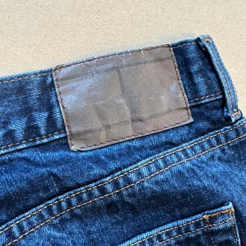 Detailansicht: Sourced limited accessories and clothes Tommy Hilfiger baggy straight-leg jeans – Logo, Nähte oder Material