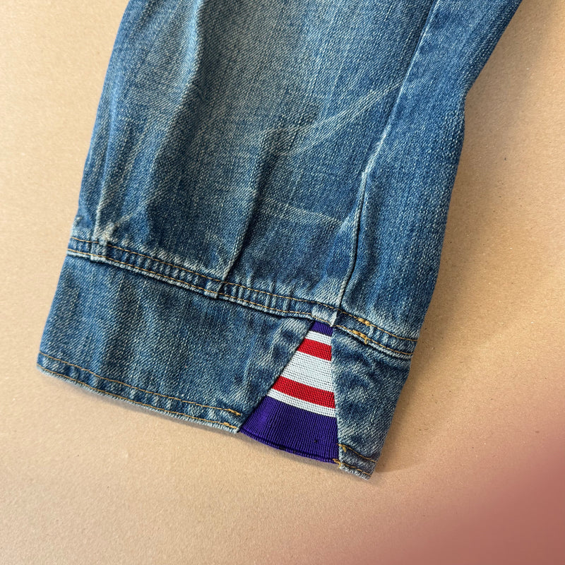 Detailansicht: Sourced limited accessories and clothes Luxury Miss Sixty pirate pants – Logo, Nähte oder Material