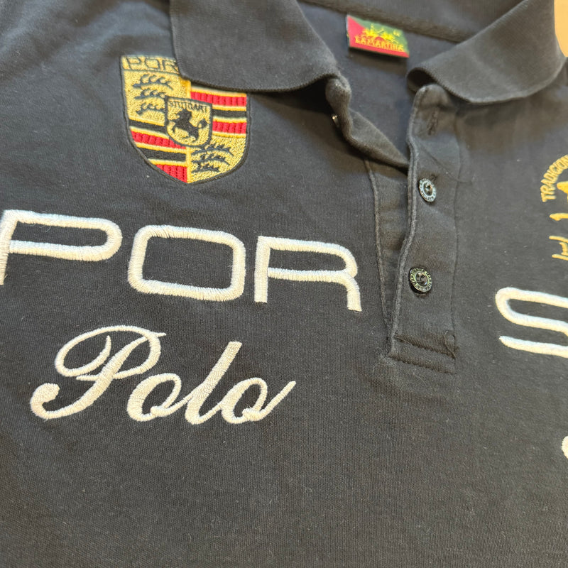 Detailansicht: Sourced limited accessories and clothes La Martina Porsche 2010 Poloshirt – Logo, Nähte oder Material