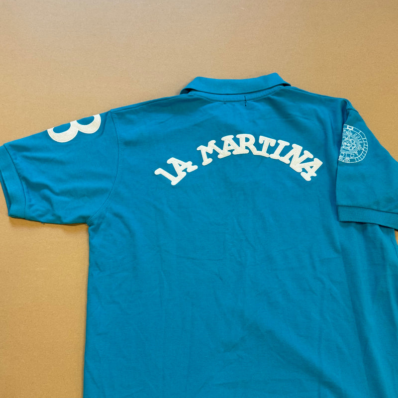 Detailansicht: Sourced limited accessories and clothes La Martina Light Blue Porsche Polo – Logo, Nähte oder Material