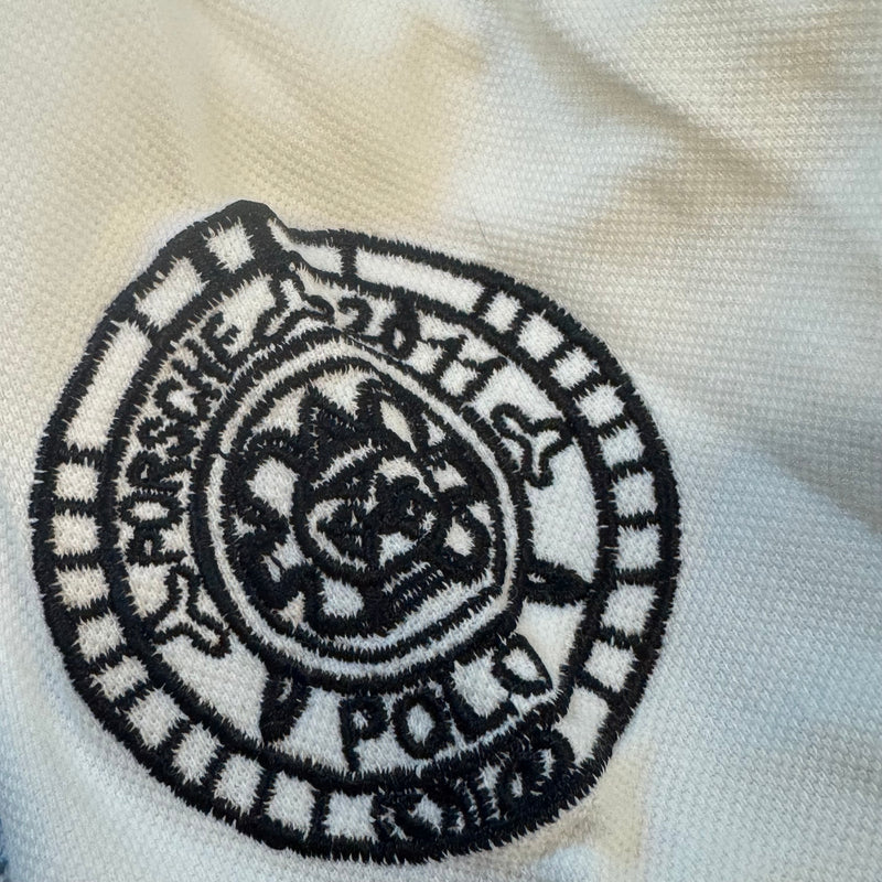 Detailansicht: Sourced limited accessories and clothes La Martina Porsche Polo in White – Logo, Nähte oder Material