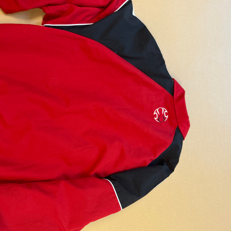 Detailansicht: Sourced limited accessories and clothes Vintage Adidas raincoat jacket – Logo, Nähte oder Material