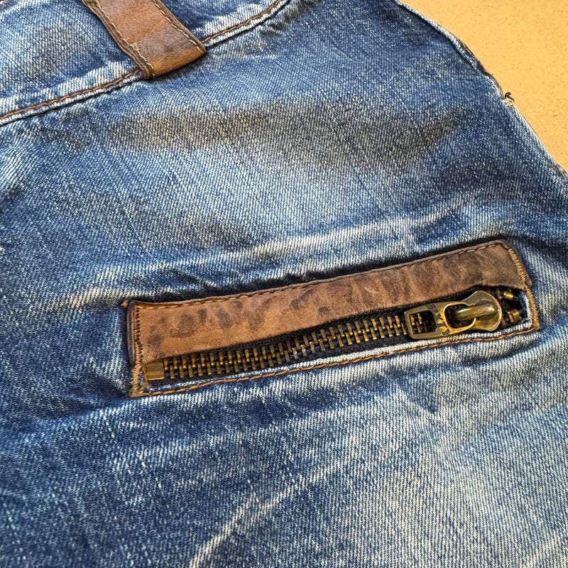 Detailansicht: Sourced limited accessories and clothes Luxury Miss Sixty vintage summer jeans – Logo, Nähte oder Material