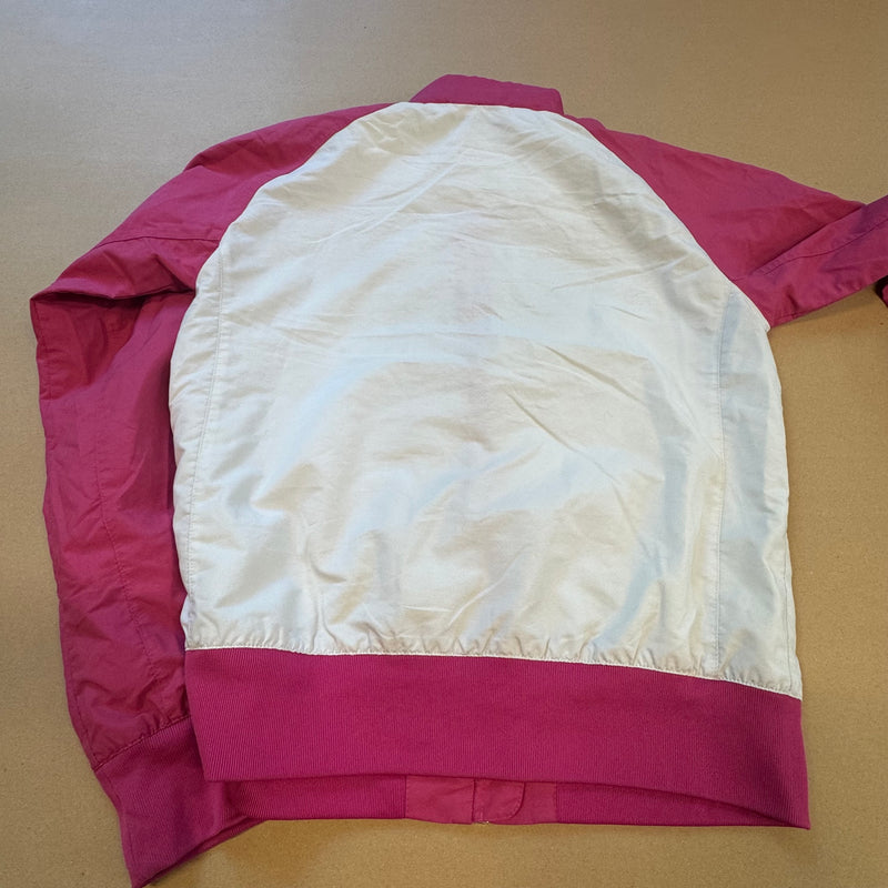 Detailansicht: Sourced limited accessories and clothes Vintage Nike white and pink raincoat – Logo, Nähte oder Material