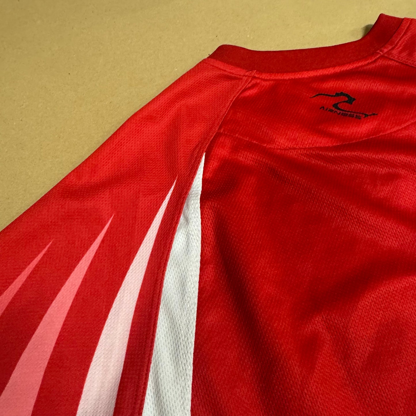 Airness red streetwear 00s t-shirt