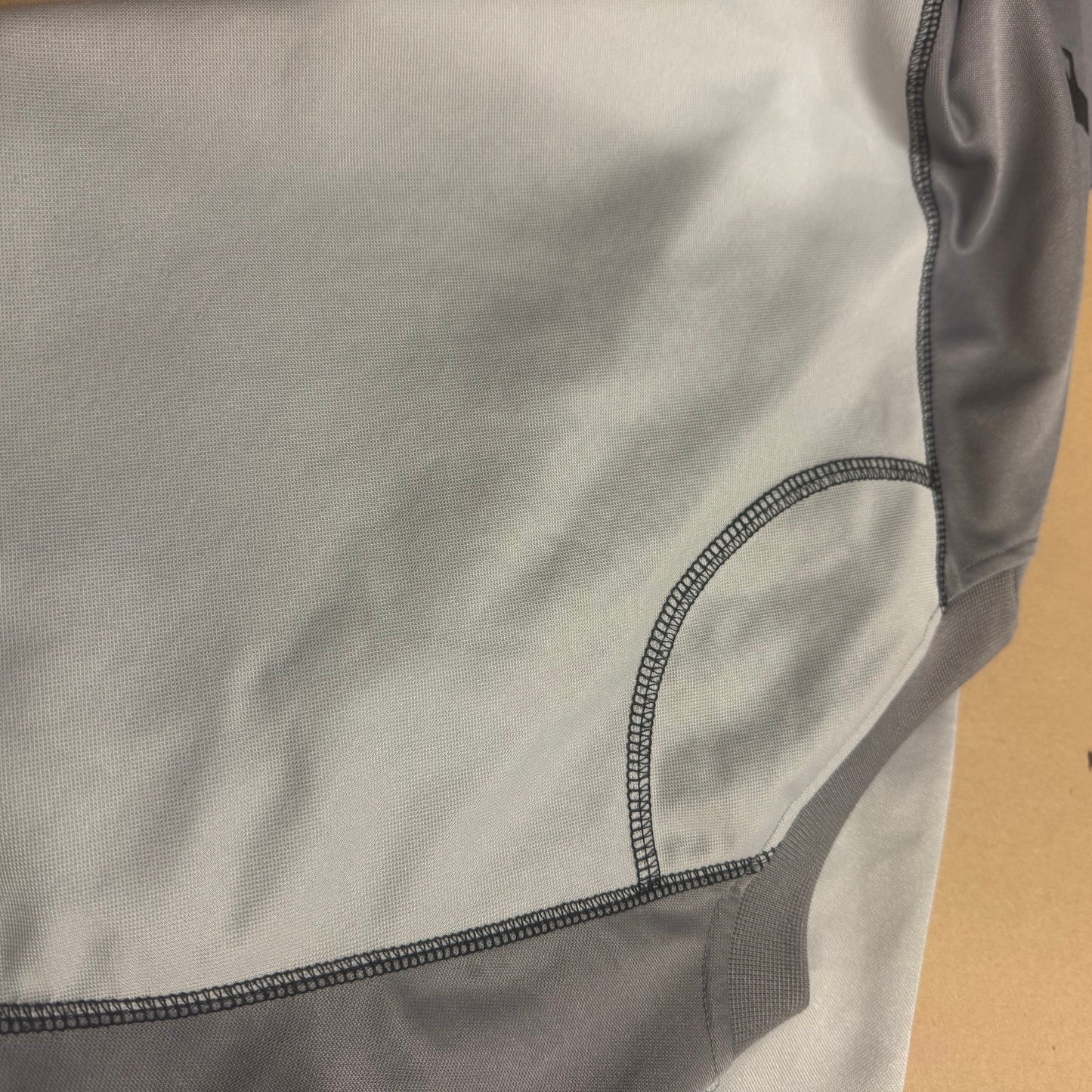 Airness streetwear 00s grey t-shirt