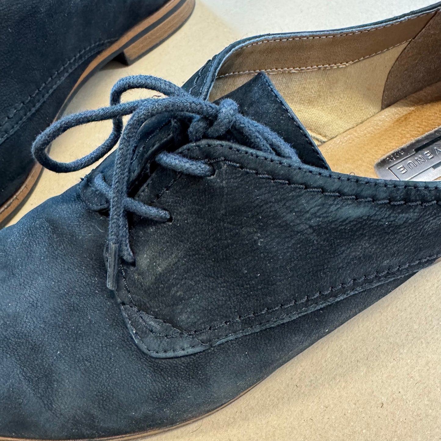 5th Avenue women's black shoes
