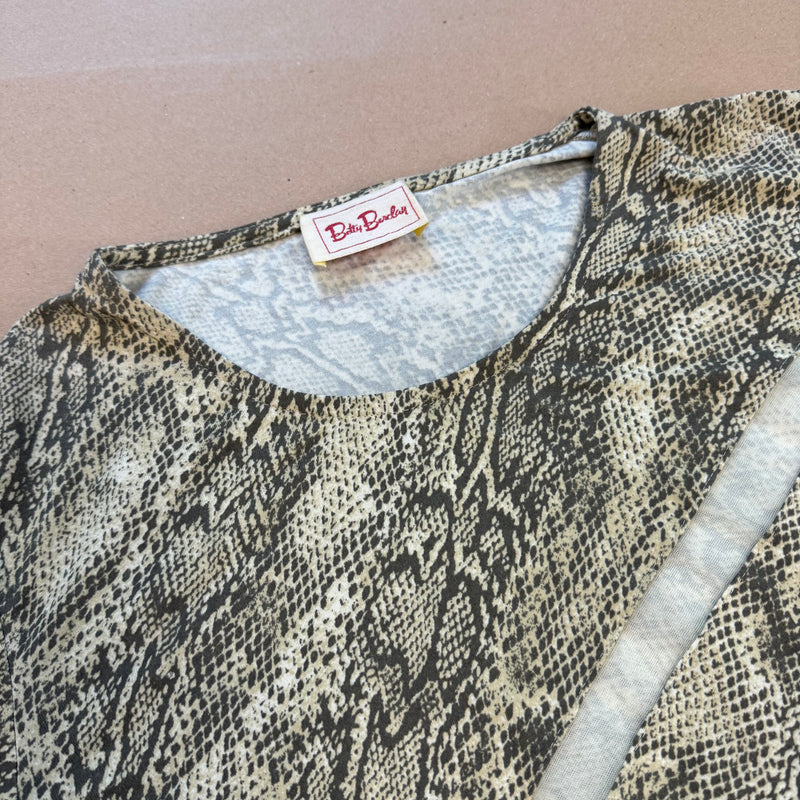 Detailansicht: Sourced limited accessories and clothes Vintage Betty Barclay t-shirt – Logo, Nähte oder Material
