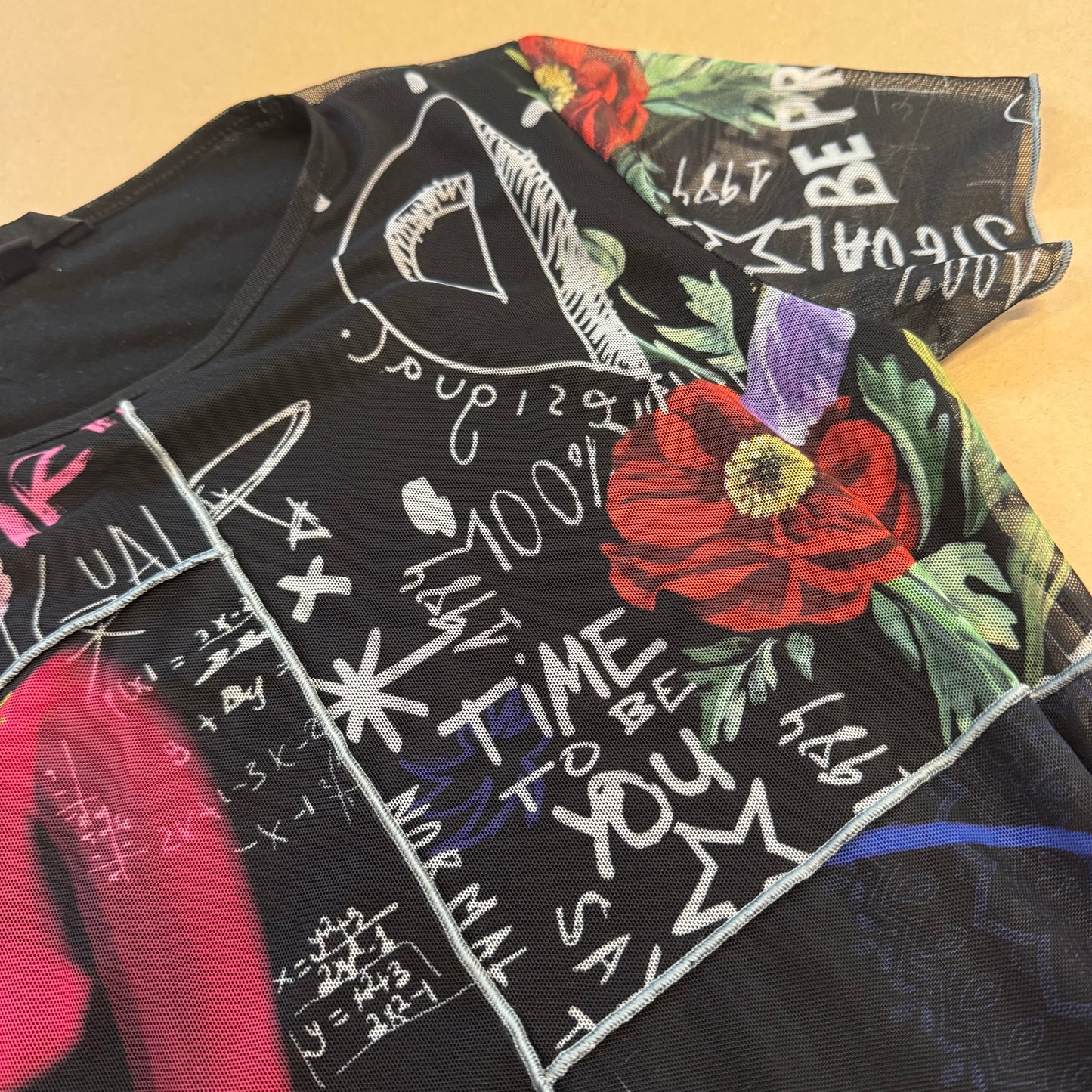 Vintage black Desigual Y2K printed t-shirt