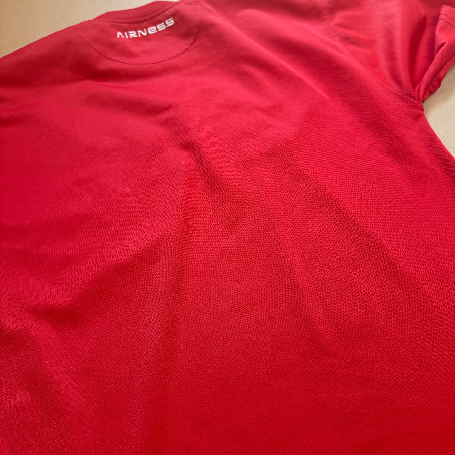 Airness vintage sportswear red t-shirt