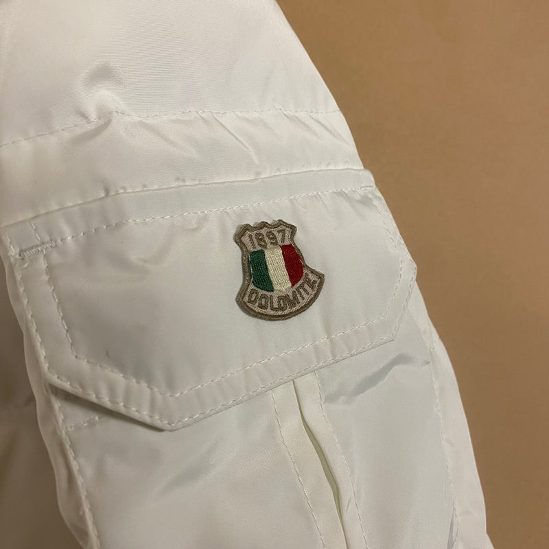 Detailansicht: Sourced limited accessories and clothes Dolomite Winter Jacket – Logo, Nähte oder Material