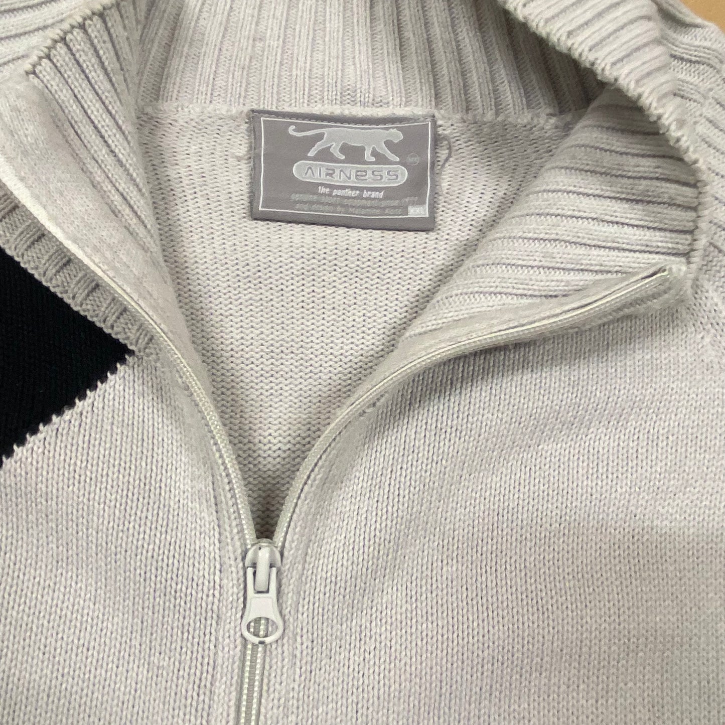 Knitted Airness zip-up