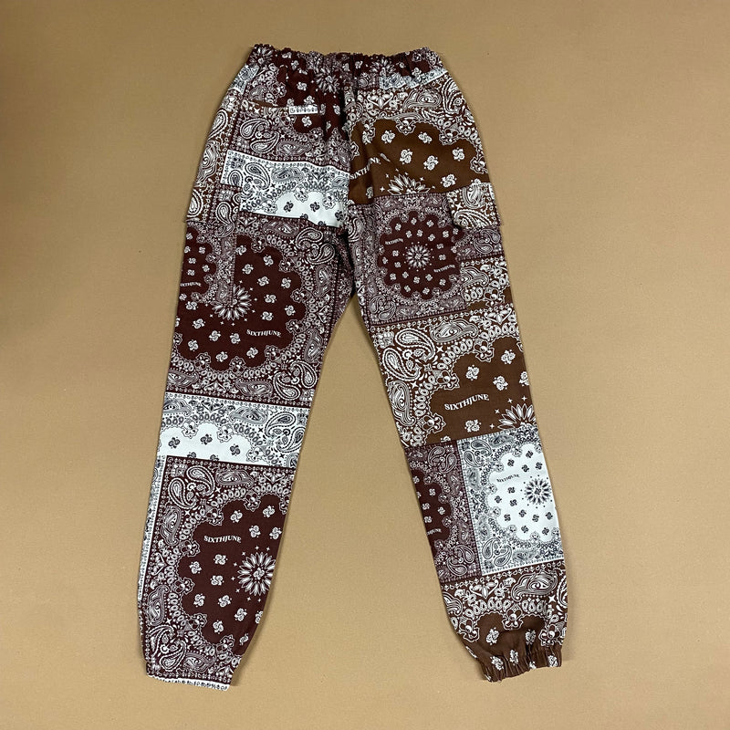 Detailansicht: Sourced limited accessories and clothes Sixth of June trousers – Logo, Nähte oder Material