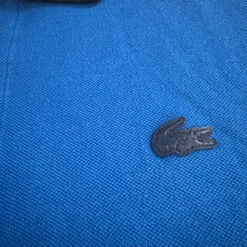 Detailansicht: Sourced limited accessories and clothes Lacoste dark blue leather-logo poloshirt – Logo, Nähte oder Material