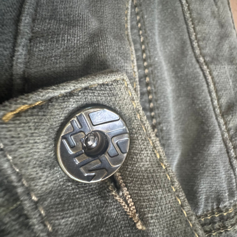 Detailansicht: Sourced limited accessories and clothes Miss Sixty extra low wide-leg retro pants – Logo, Nähte oder Material