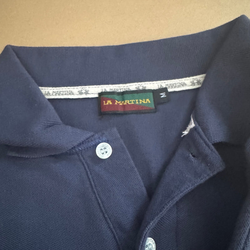 Detailansicht: Sourced limited accessories and clothes La Martina Porsche 2010 retro poloshirt in grey – Logo, Nähte oder Material