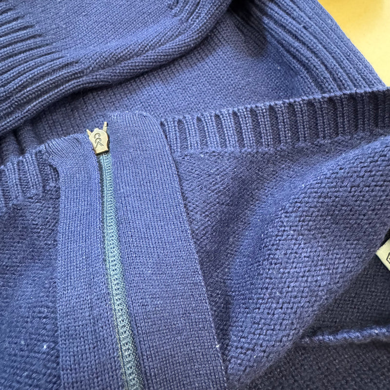 Detailansicht: Sourced limited accessories and clothes Kappa London vintage knitted zip-up – Logo, Nähte oder Material