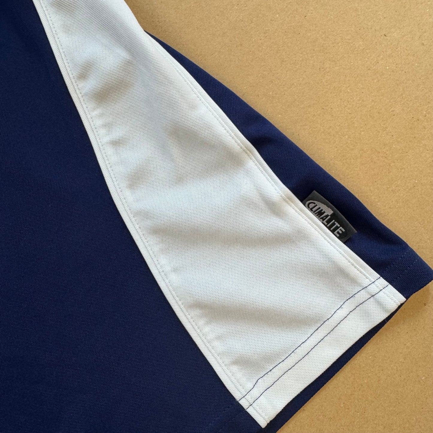 Vintage Adidas clean basketball summer t-shirt