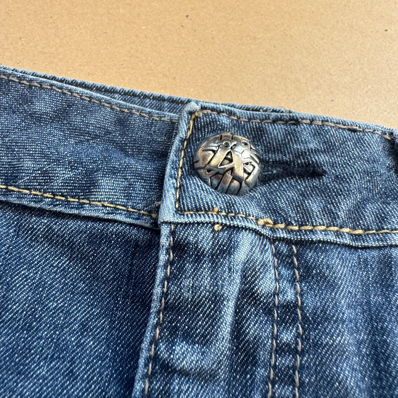 Detailansicht: Sourced limited accessories and clothes Miss Sixty denim 90s mini skirt – Logo, Nähte oder Material