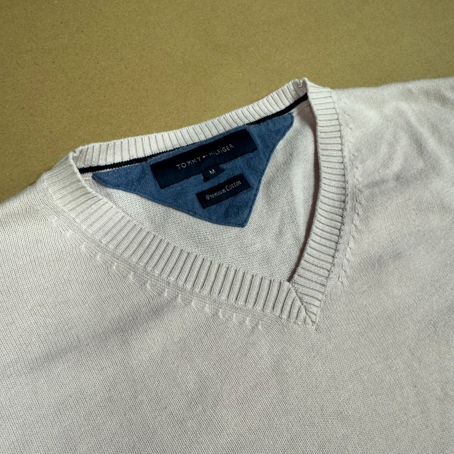 Tommy Hilfiger light pink sweatshirt