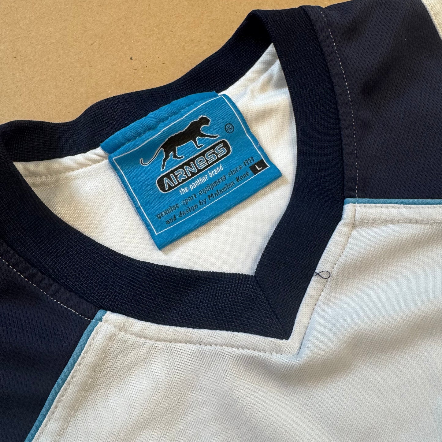 Airness streetwear style white summer t-shirt
