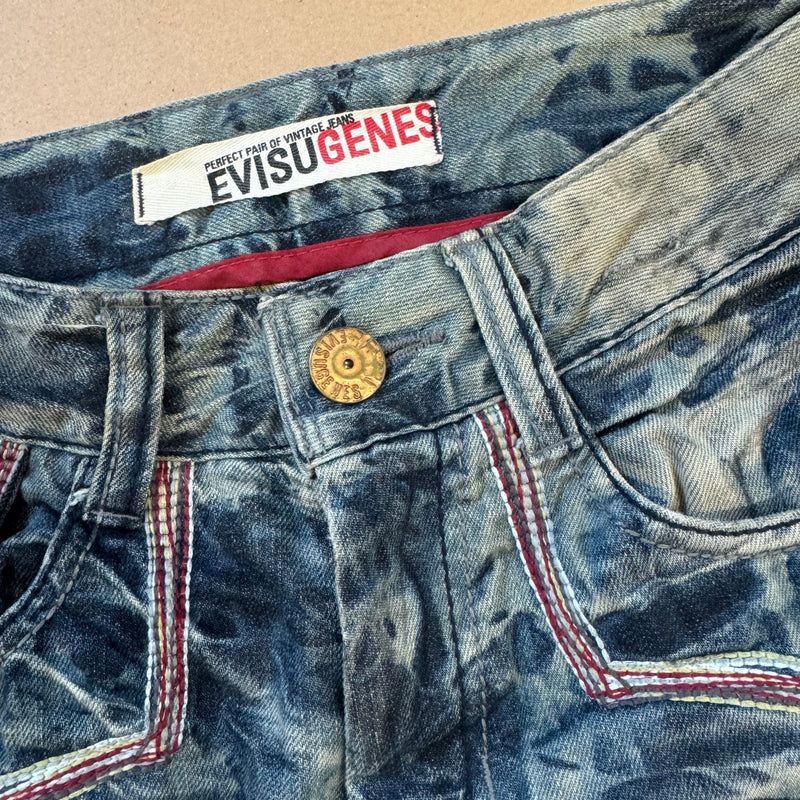 Detailansicht: Sourced limited accessories and clothes Evisu Genes bleached vintage Japanese denim jeans – Logo, Nähte oder Material