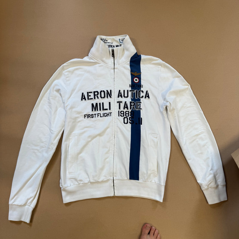Detailansicht: Sourced limited accessories and clothes Aeronautica Militare 1988 First Flight vintage zip-up – Logo, Nähte oder Material