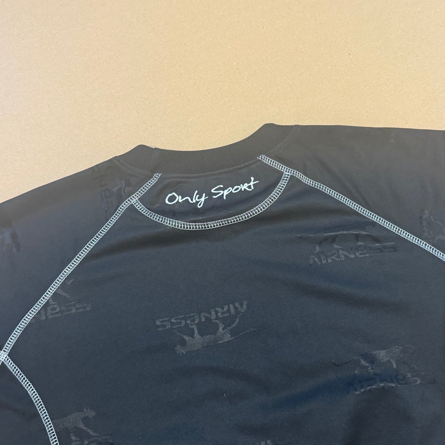 Streetwear style black Airness printed t-shirt