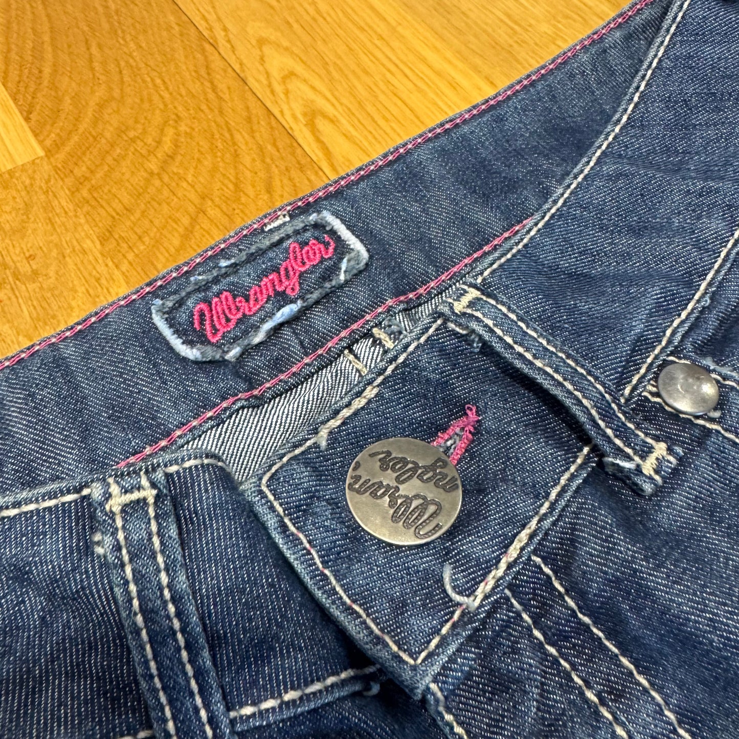 Wrangler Y2K wide leg vintage jeans